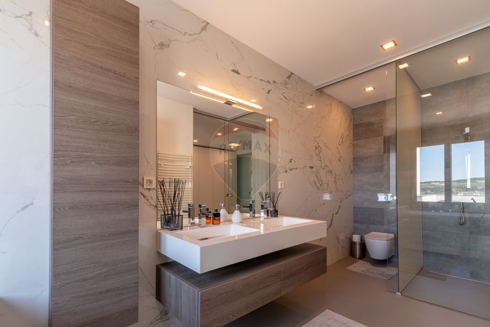 Casa de lux de vanzare in White House Residence