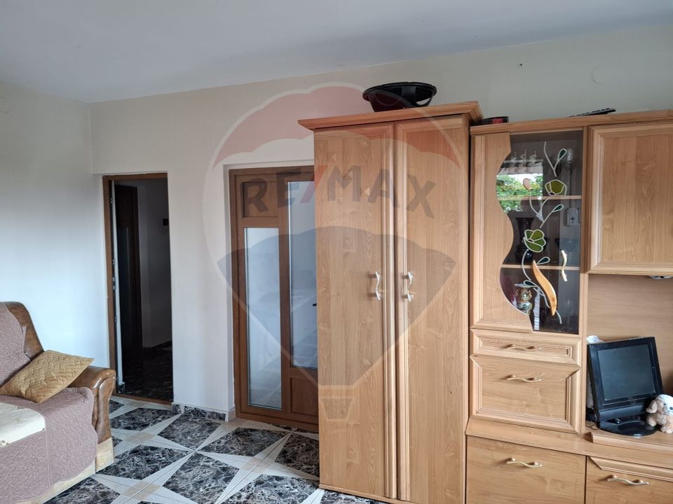 Casă / Vilă cu 6 camere de vânzare în zona Calea Severinului