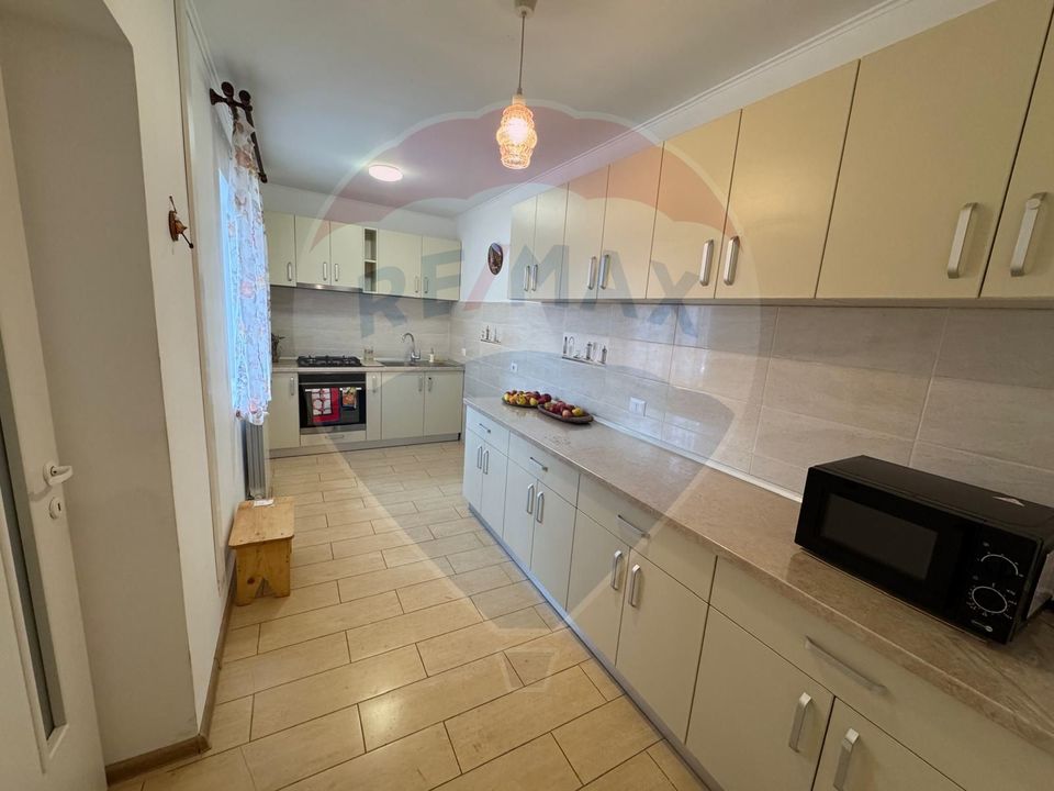 6 room House / Villa for sale, Darmanesti area