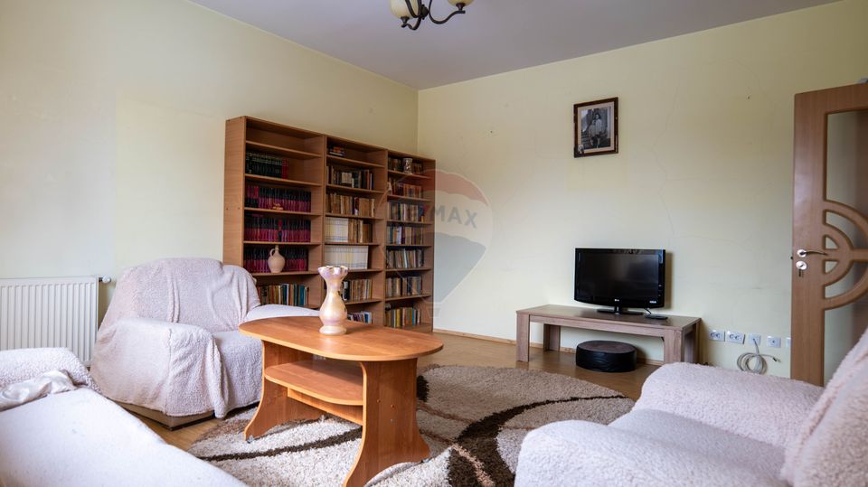 5 room House / Villa for sale