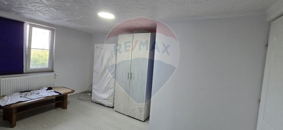 6 room House / Villa for sale