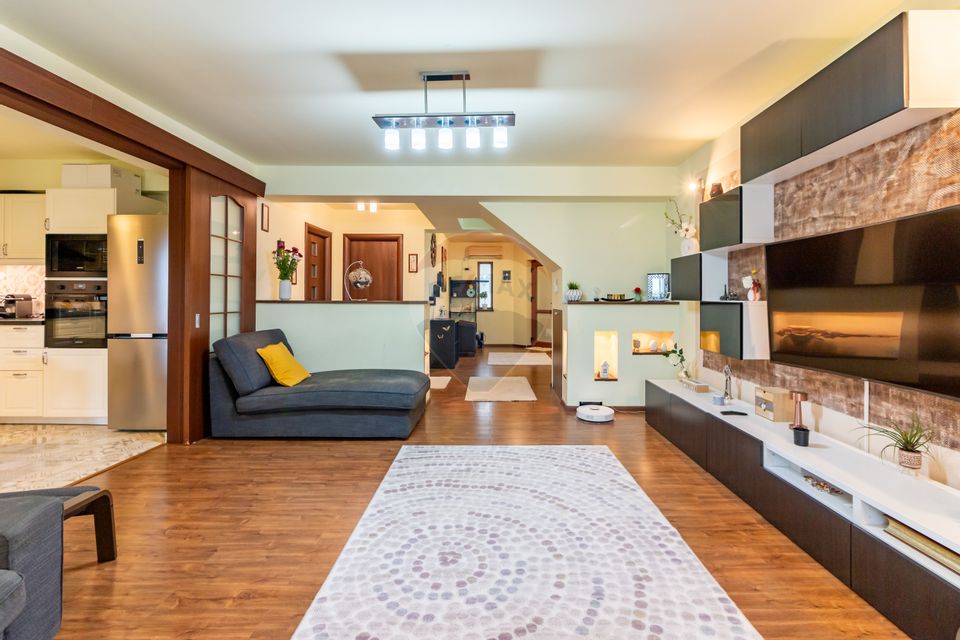 House / Villa in Buftea, all utilities, near the lake, bus, shops