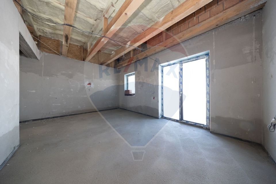 8 room House / Villa for sale