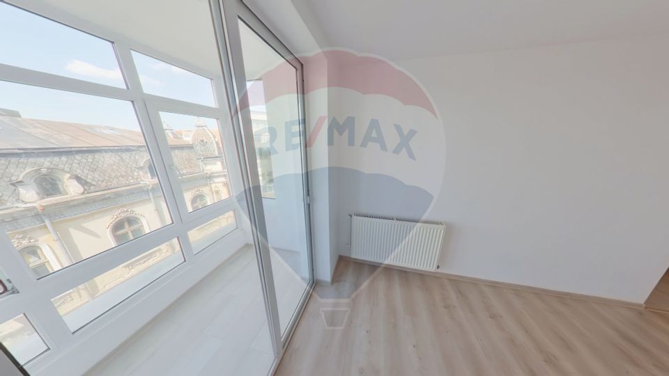 Apartament 3 camere de vânzare /zona Orasul de Jos