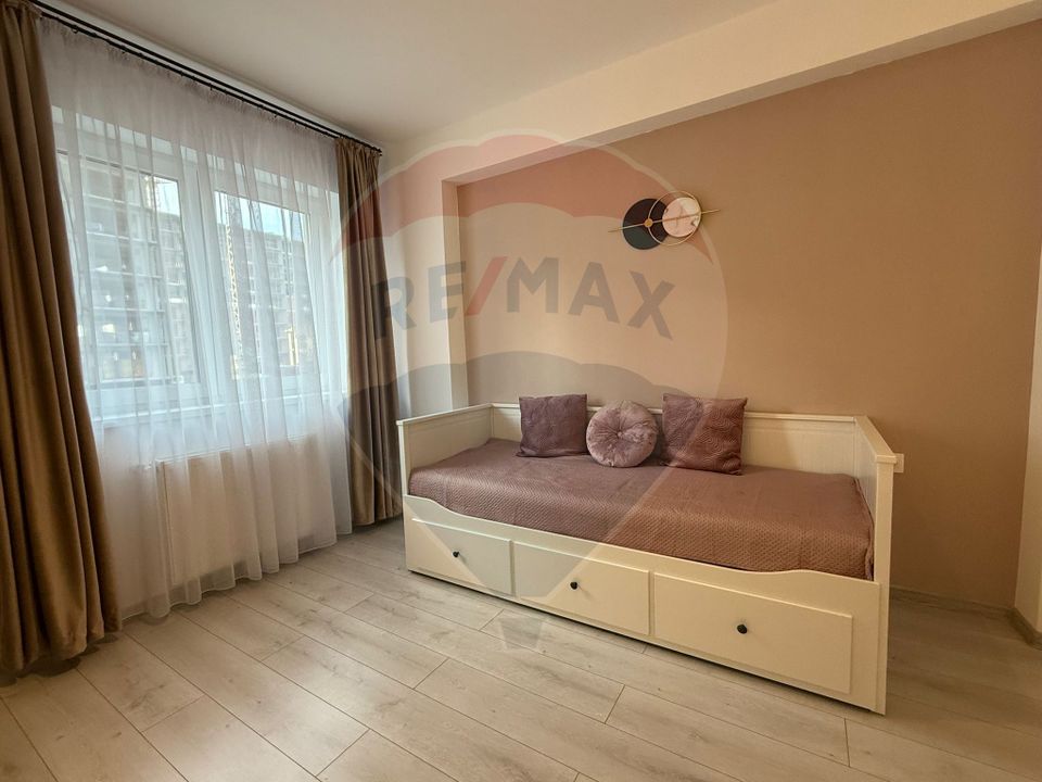 Apartament cu 3 camere, 2 bai și loc de parcare