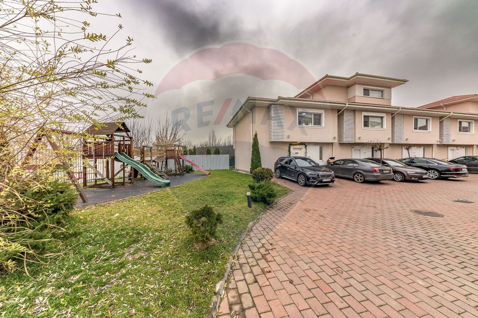 Vila in complex rezidential, multiple locuri joaca & piscina