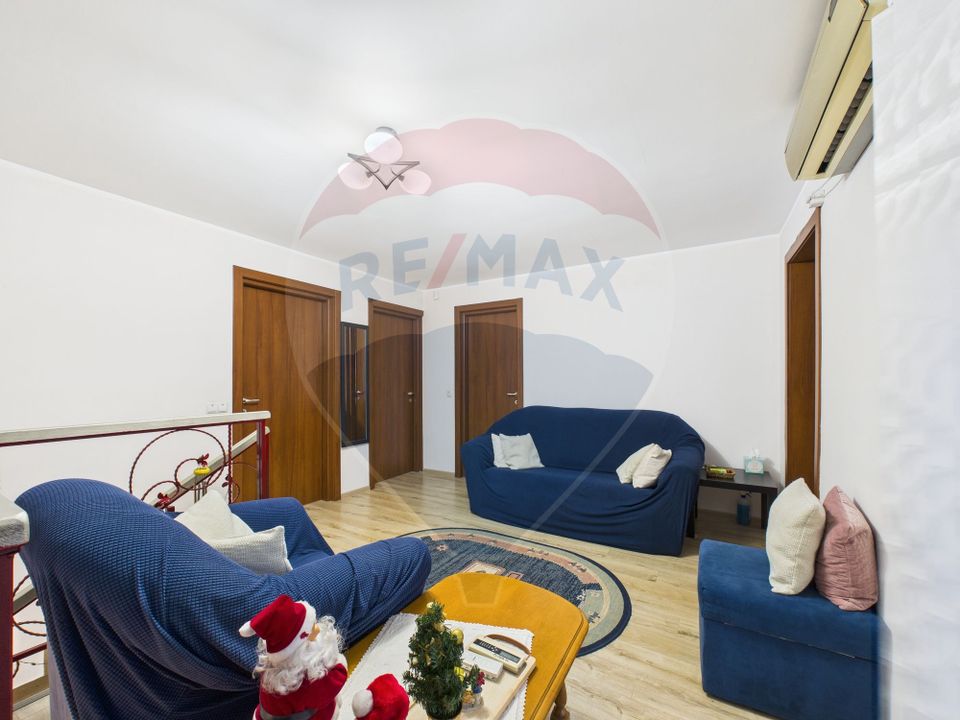 Casă / Vilă cu 5 camere de vânzare în zona Central