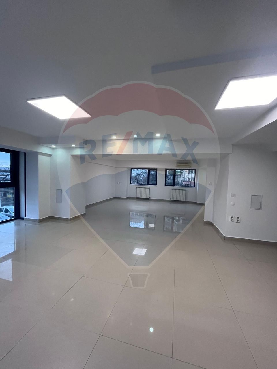 95sq.m Commercial Space for rent, Gara area