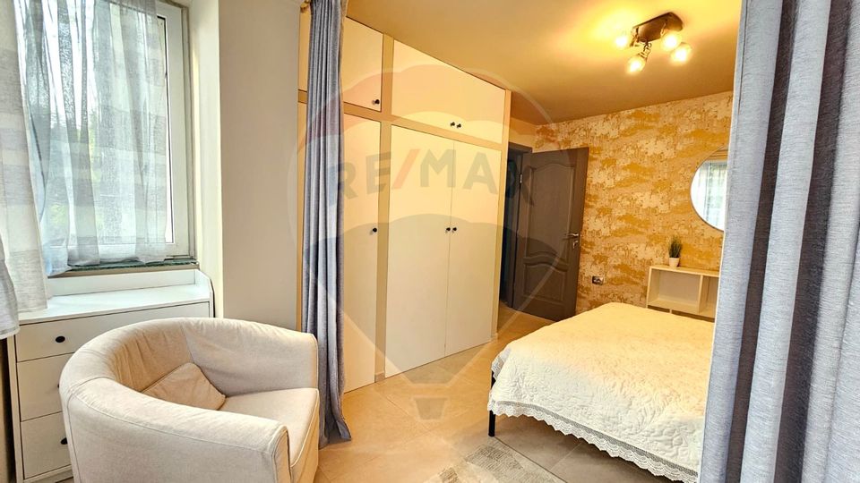 Inchiriez apartament modern cu 4 camere în zona Parcul Central
