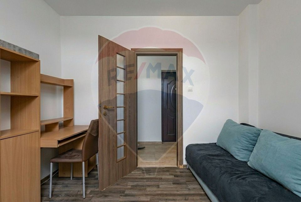 Apartament spațios cu 3 camere, 61 mp, mansardă în zona Iullius Mall