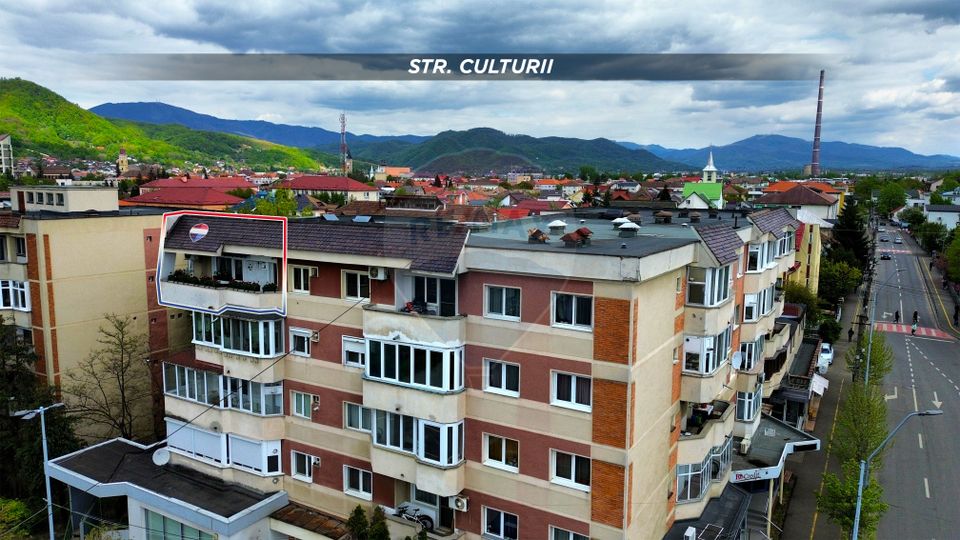 Rar în Centru: De Vanzare cu Vedere Panoramica  Mobilat Complet