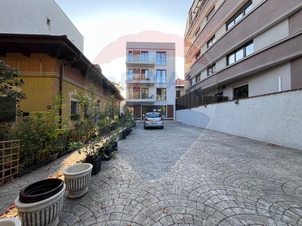 Spațiu comercial de inchiriat - 230 mp cu terasa - zona Aviatorilor