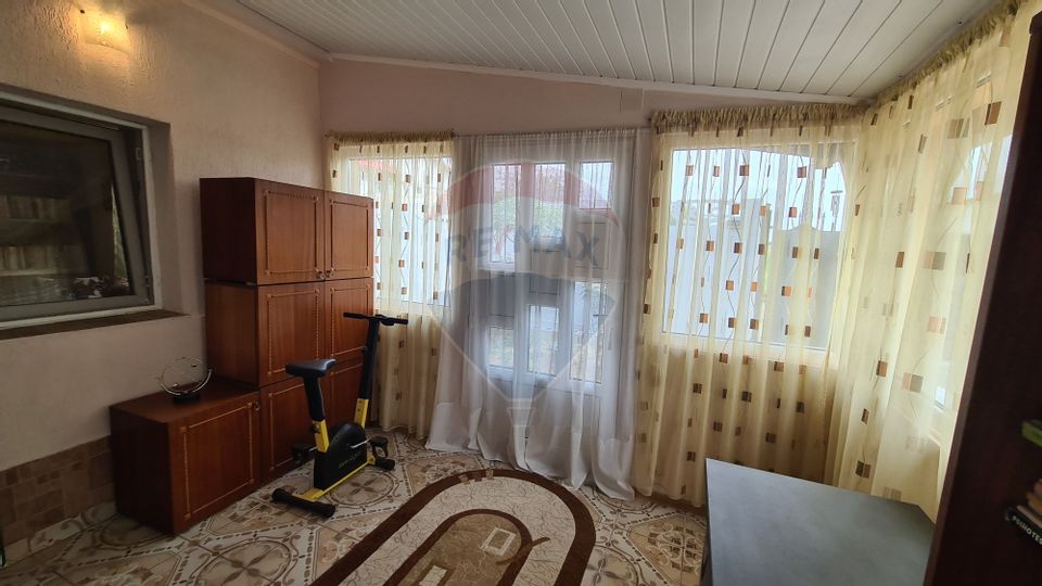 Casă  de vanzare |4 camere | Bucatarie de vara | Foisor | Livada