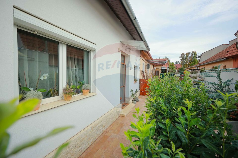 5 room Apartment for sale, Central area