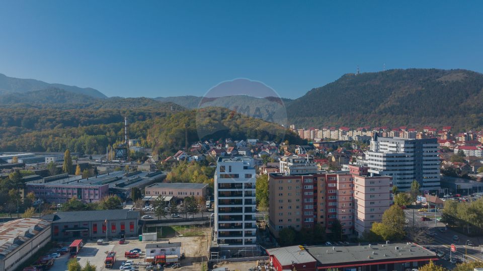 Super apartament cu super priveliște, marca Cosmopolit Brașov