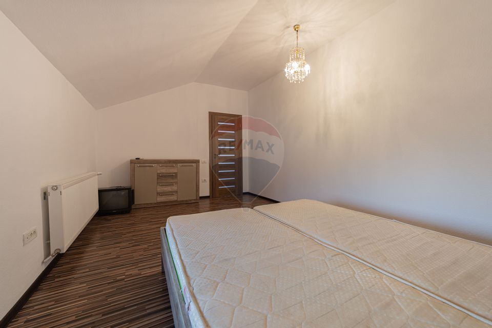 4 room Apartment for rent, Boul Rosu area