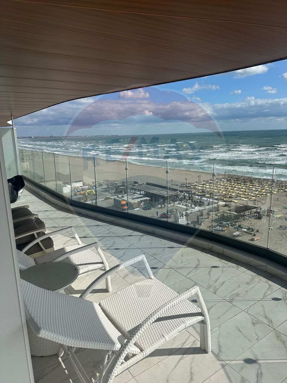 Apartament cu 3 camere de vânzare Casa del Mar Mamaia Nord