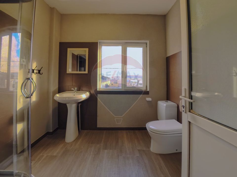 8 room Hotel / Pension for sale