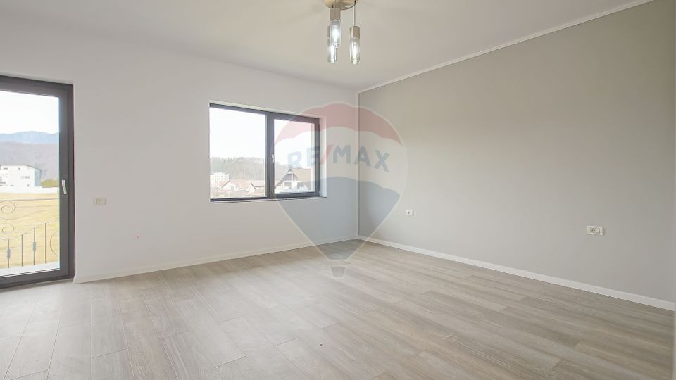 Casă modernă Bunloc, vedere Bucegi, 186 mp, comision 0