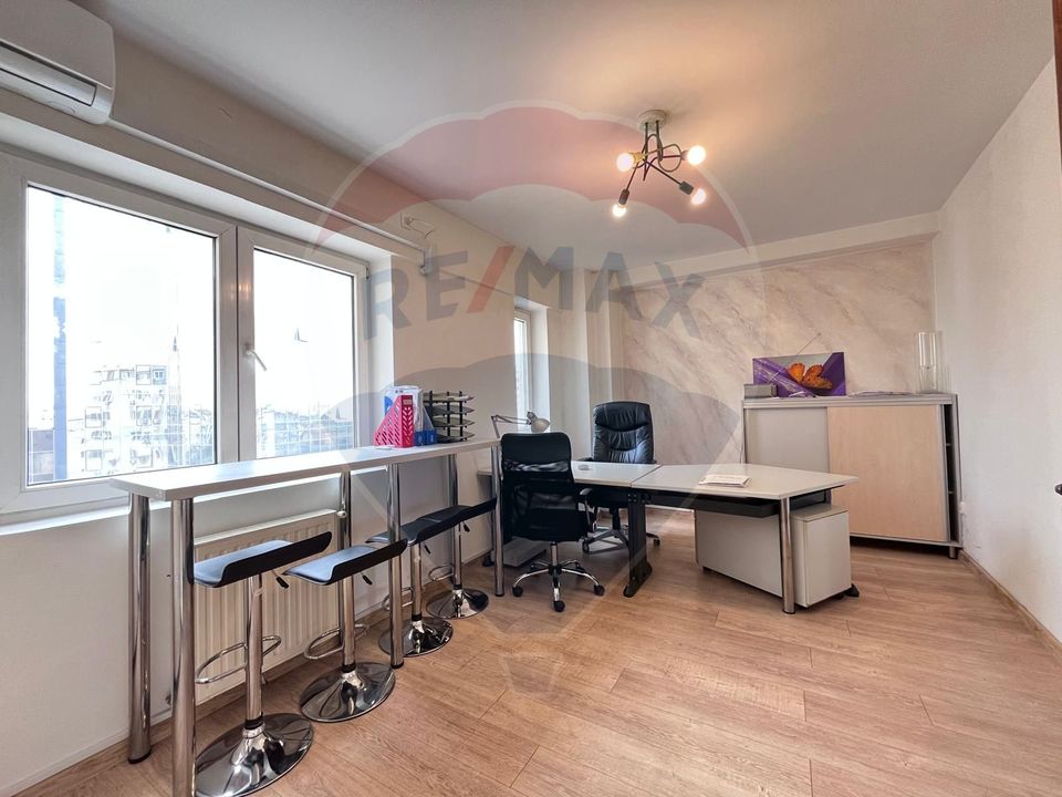 Office space - 108sqm - for rent in Vitan Mall area