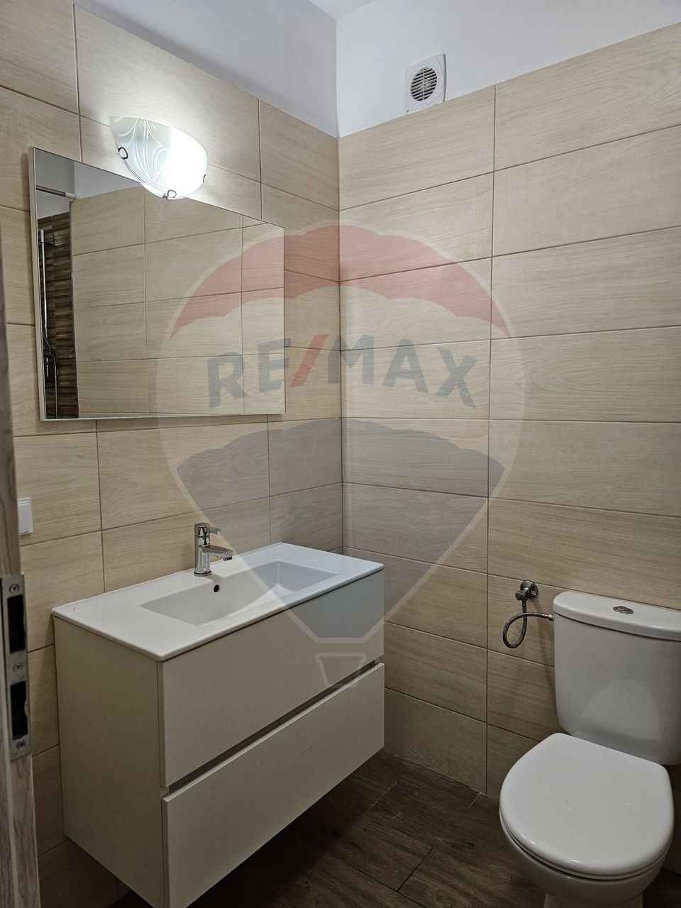 2 room Apartment for rent, Tractorul area