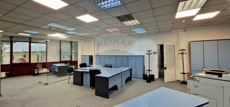 93sq.m Office Space for rent, Ultracentral area