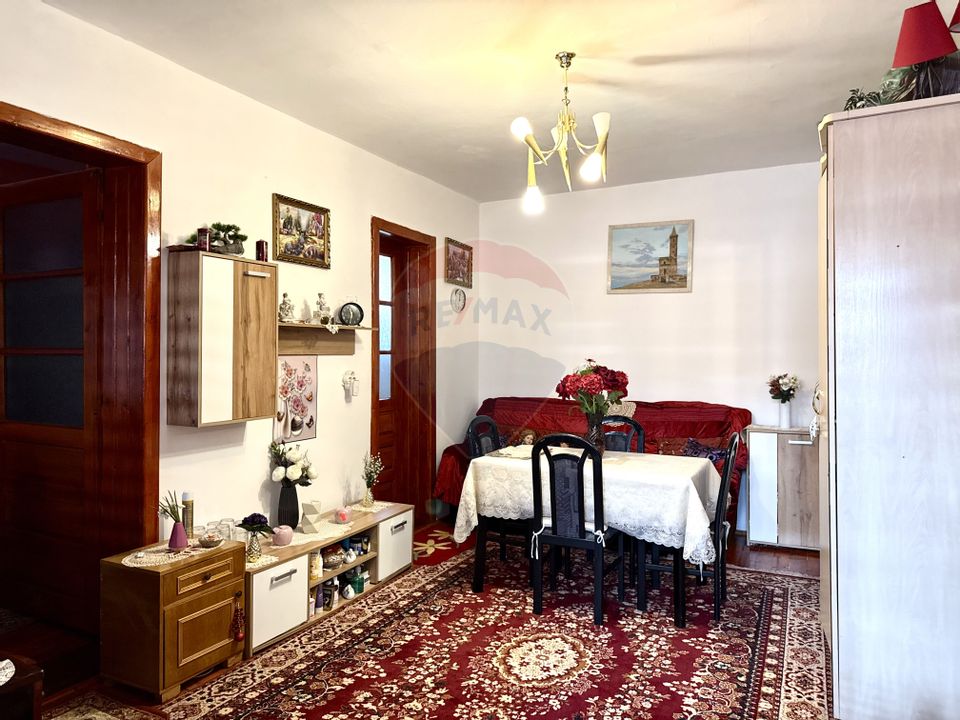 COMISION 0%- Casă spațioasă de vânzare în Turda - 5 camere