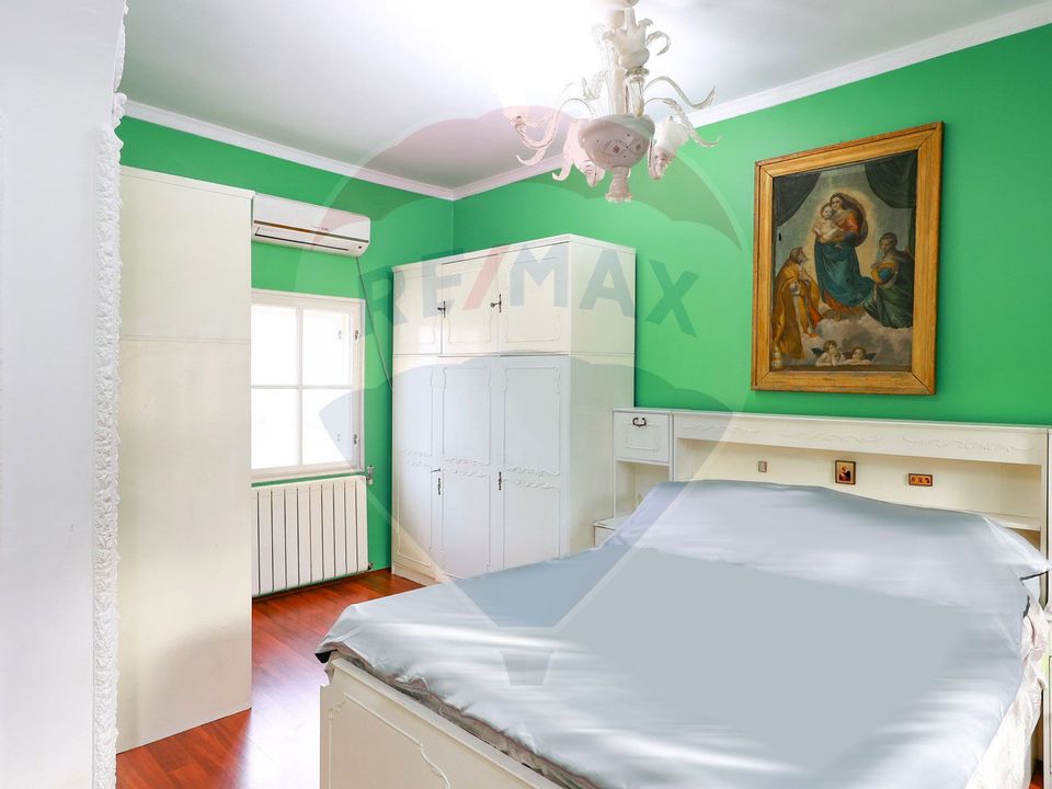 10 room House / Villa for sale, Central area