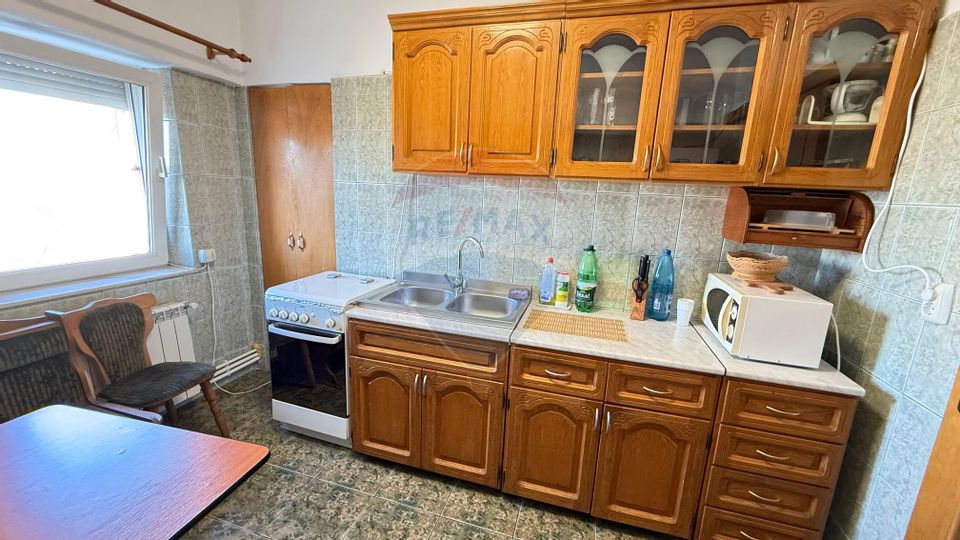 3 room Apartment for rent, Tomis II area