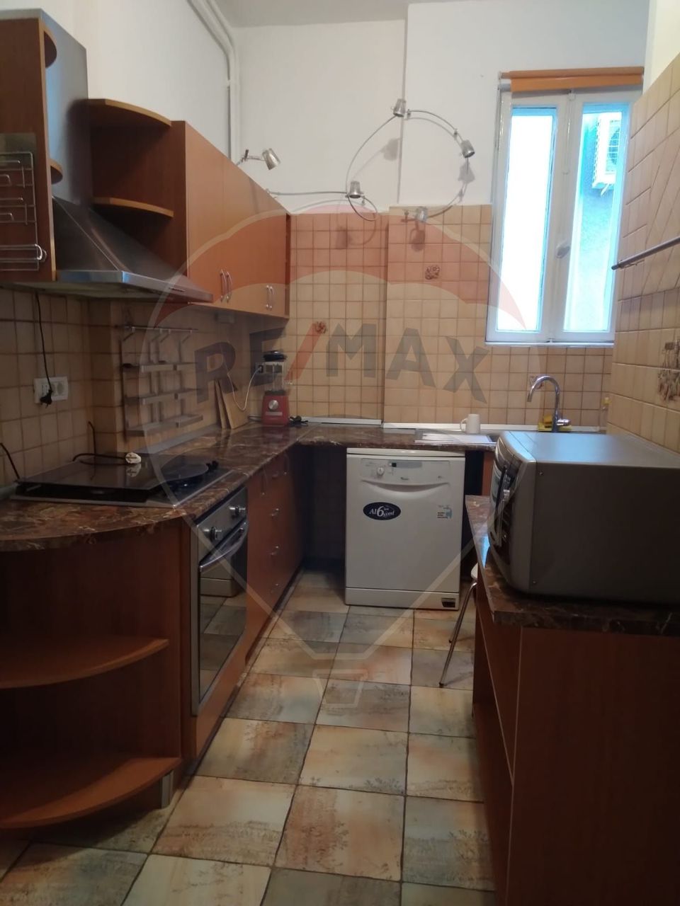 11 room House / Villa for rent, Aviatorilor area