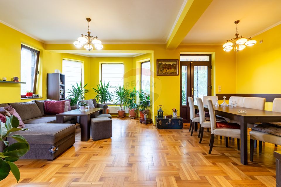 5 room House / Villa for sale