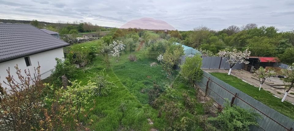 Casă si teren de vânzare in Crevedia