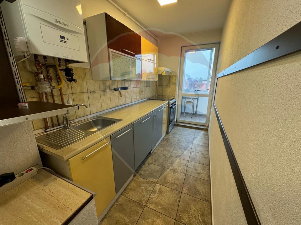 Apartament cochet cu 3 camere de închiriat - strada Tilisca