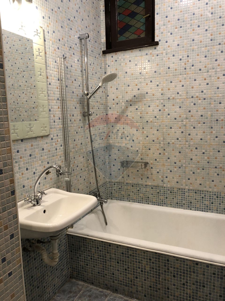 Garsonieră decomandată, vedere catre Dâmbovița, Unirii- bloc fara risc