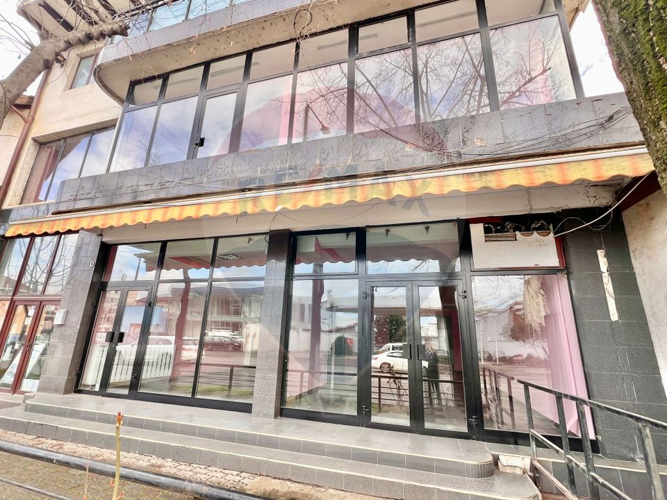 122sq.m Commercial Space for rent, Decebal area