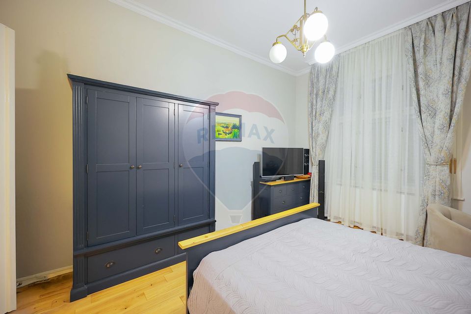 De vânzare Casǎ cu 4 camere, singur în curte, Ultracentral.
