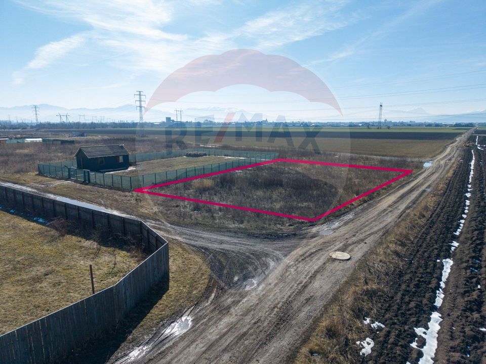 Teren intravilan de vanzare Hălchiu