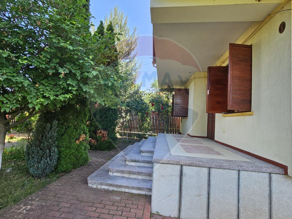 6 room House / Villa for sale