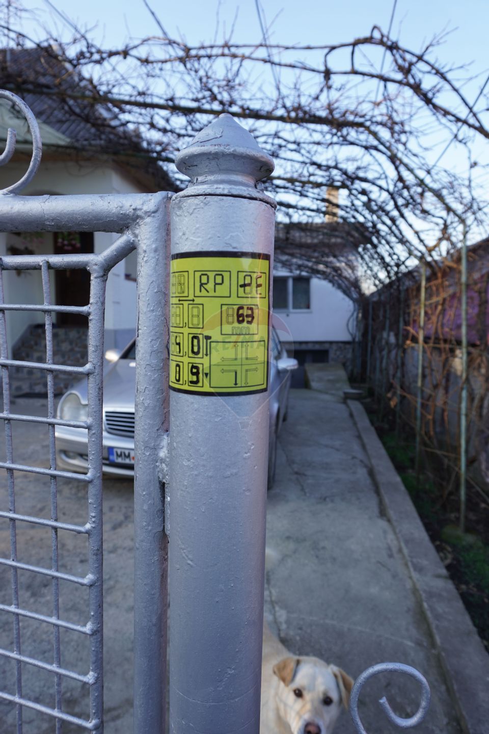 Proprietate cu 2 Case și Teren Generos – Str. Câmpu Negru