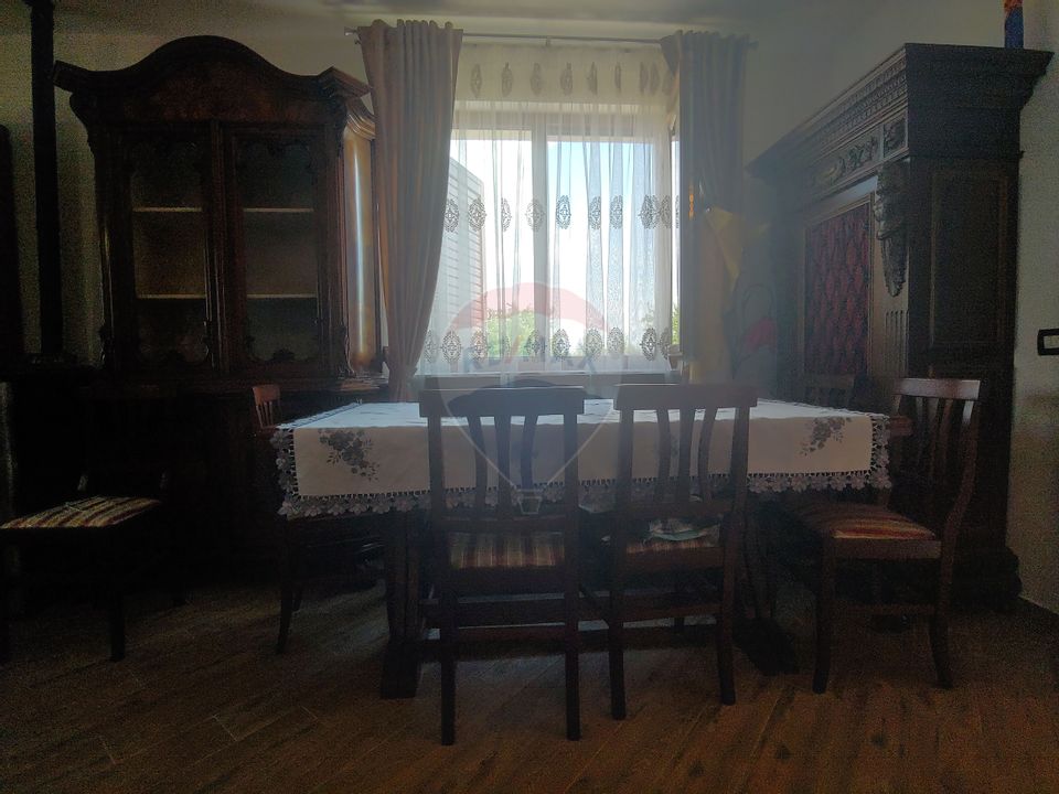 Casă / Vilă de lux cu 5 camere de vânzare în Vadu Moldovei, Suceava