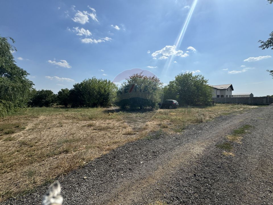 Land 2,400sqm Butimanu / Soseaua Bucuresti Targoviste