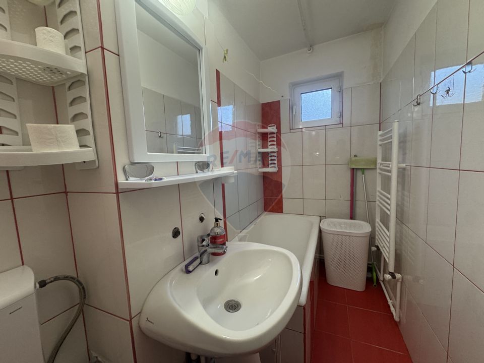 Apartament cu 2 camere de închiriat în zona Casa de Cultura