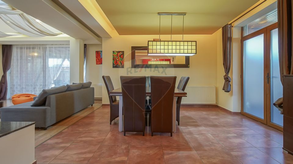 6 room House / Villa for sale