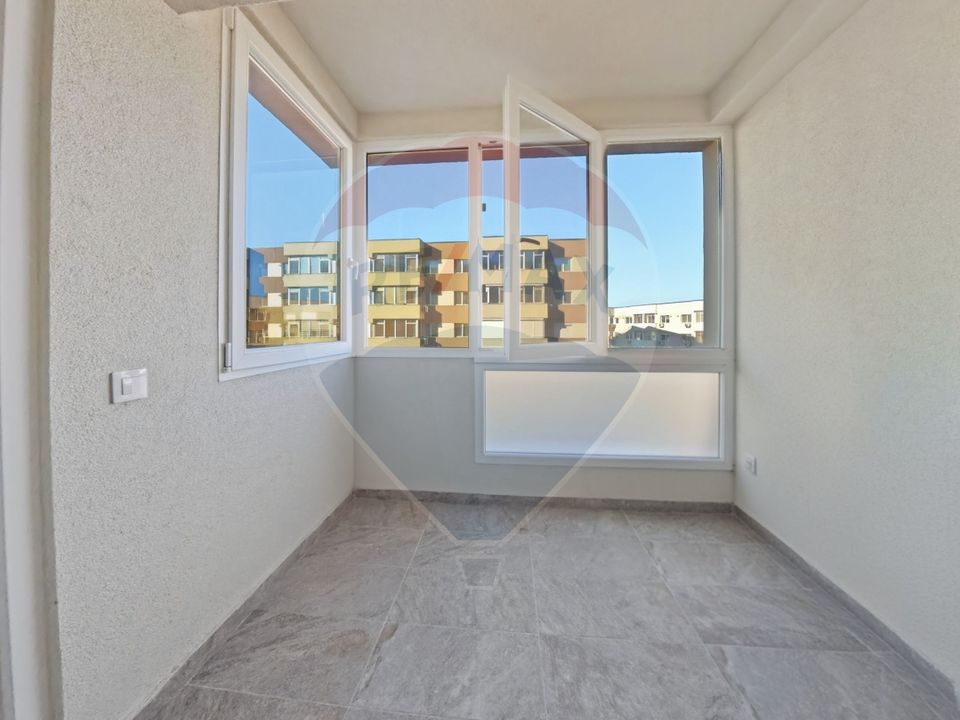 Apartament cu 2 camere de vanzare in Complex Bacovia - Fiald