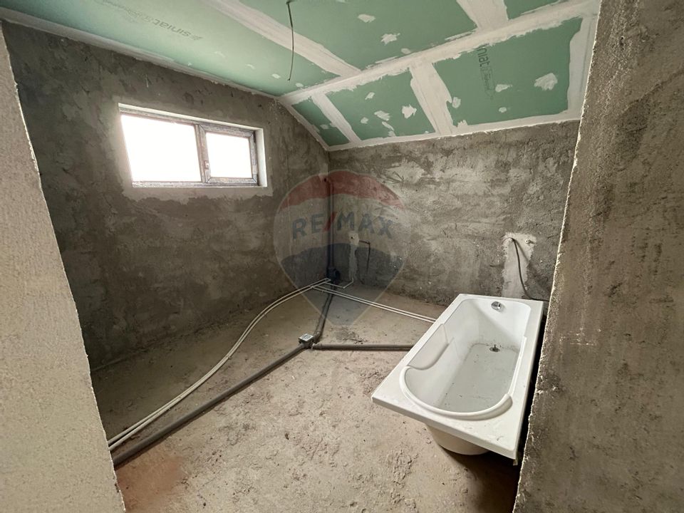 Casă / Vilă cu 4 camere de vânzare