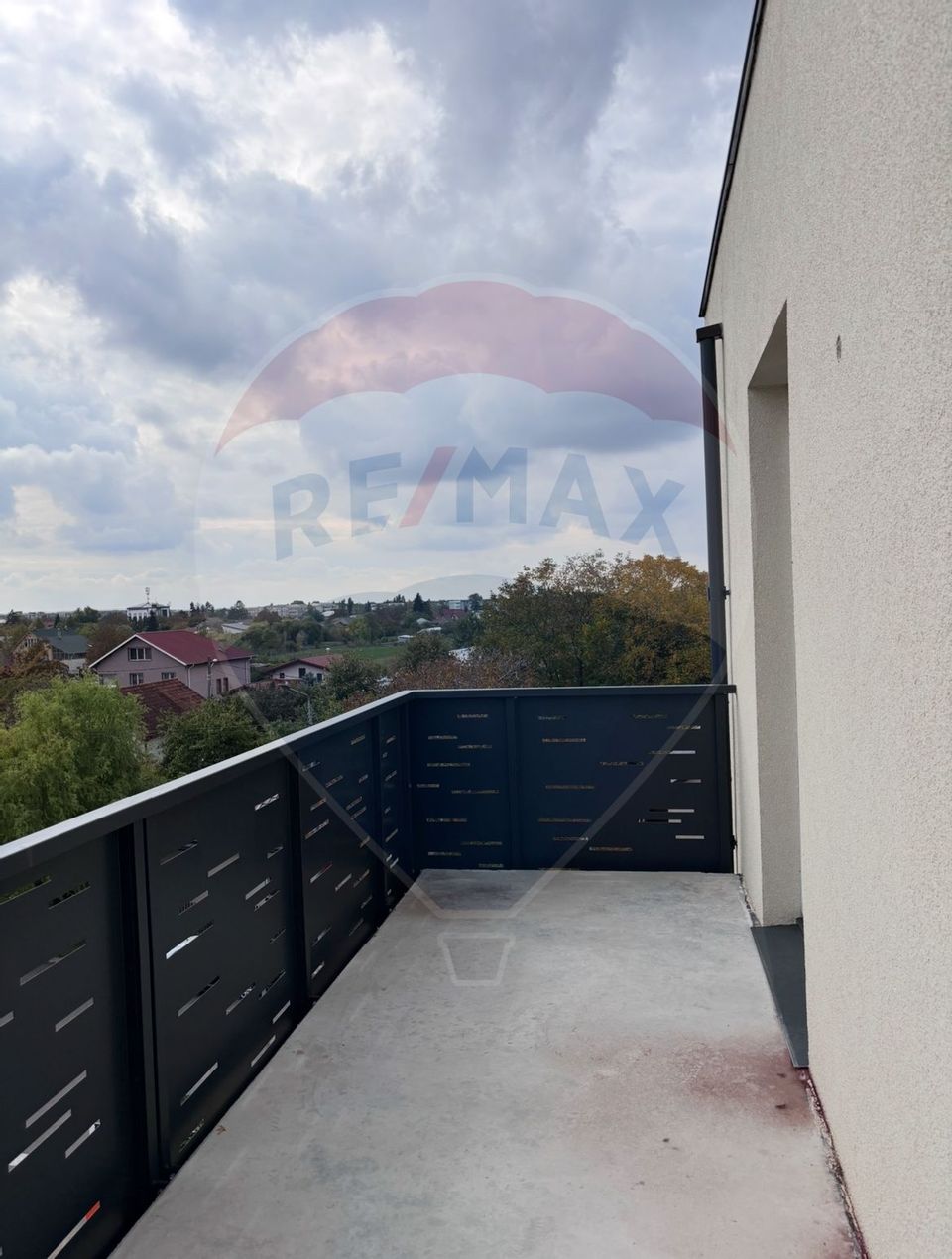 De Vanzare Apartament 3 camere Buftea