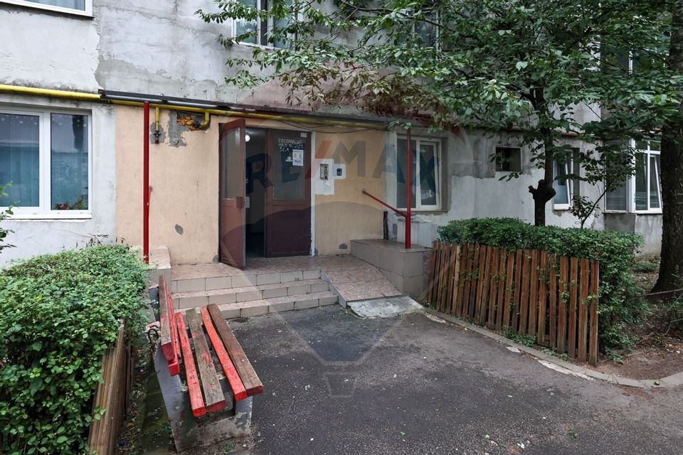 Apartament 3 camere parter cu balcon