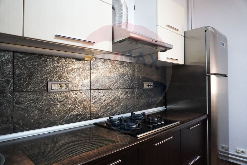 Vila P+M cu 3 camere, de inchiriat, zona Far Constanta