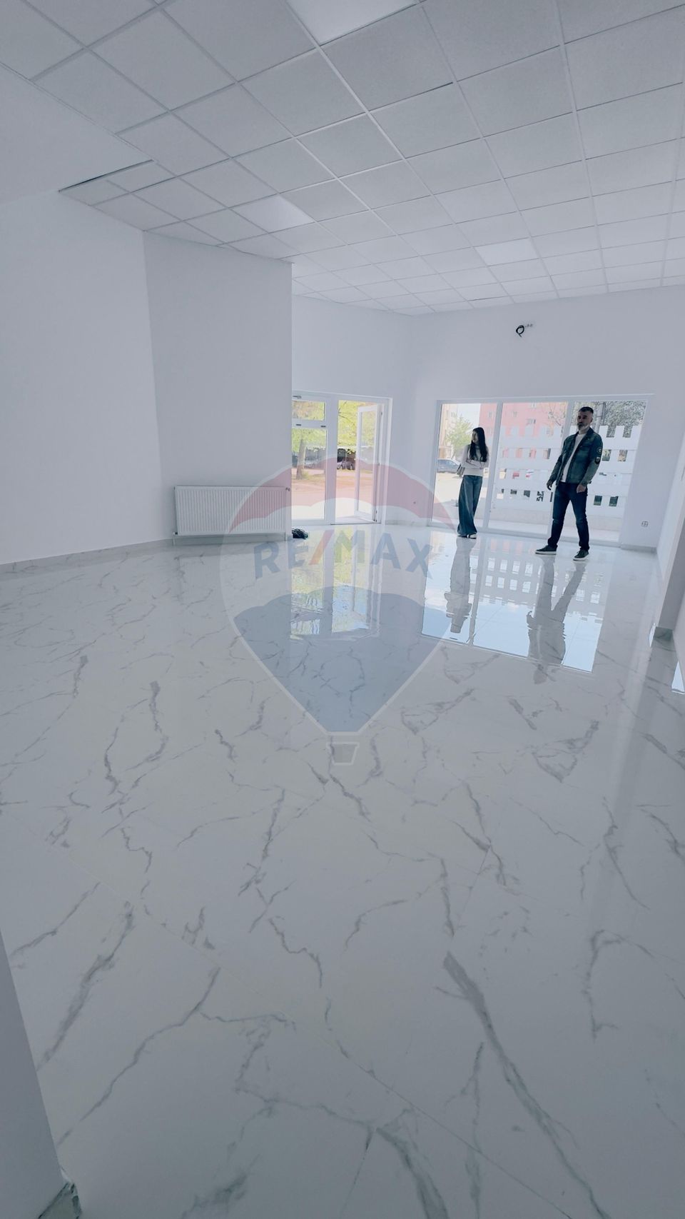 Proprietate premium în Filiași, locuință de lux cu spații comerciale