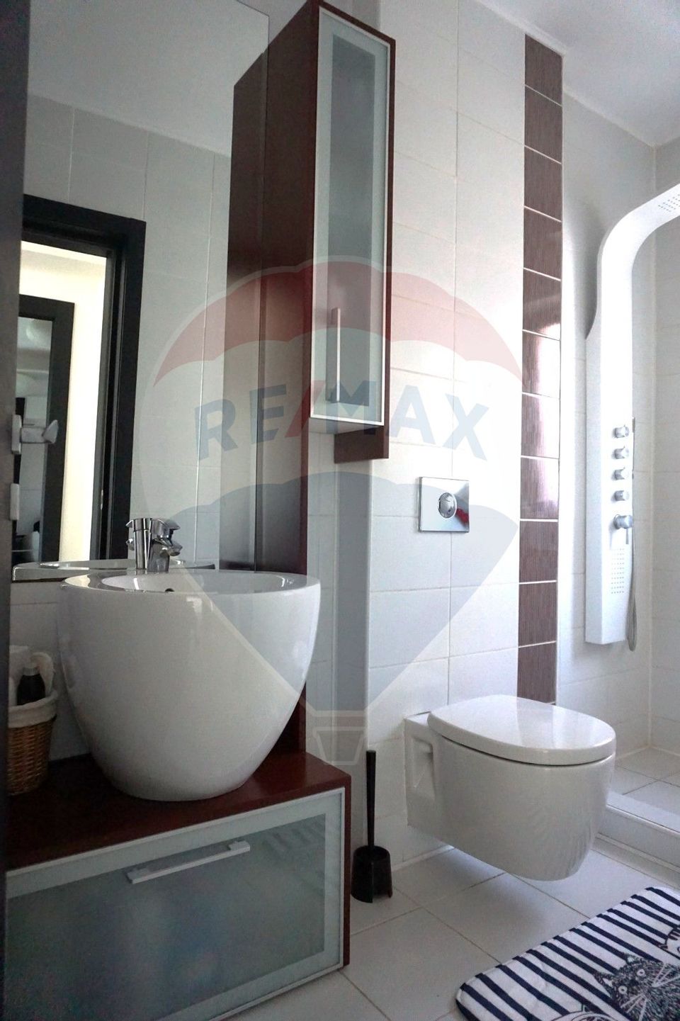 Casa  Vila cu 4 camere de inchiriat Cernica langa padure